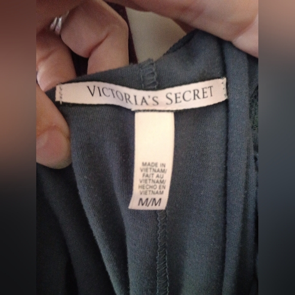 Victoria's Secret Nightgown / Tank Tops - Set Of 2 - Size Medium - Picture 4 of 11